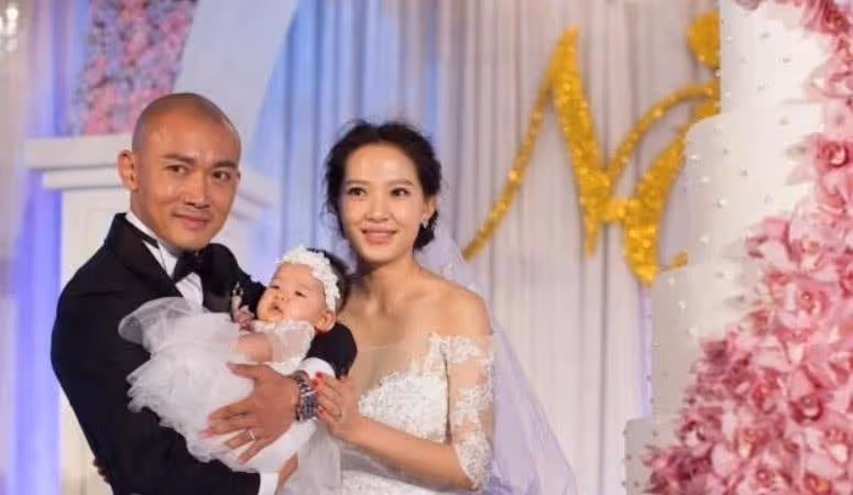 從小看著丈夫的戲長大，27歲如願嫁給心中偶像，真是人生贏家