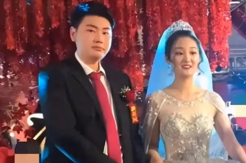 老朱的兒子又要結婚了，新娘雖然不同，但套路大同小異，他開心嗎？