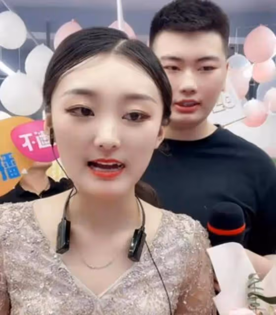 老朱的兒子又要結婚了，新娘雖然不同，但套路大同小異，他開心嗎？