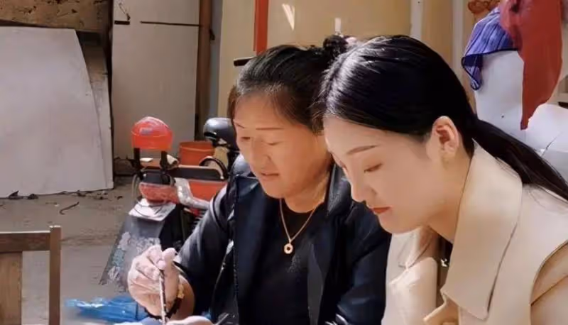 老朱的兒子又要結婚了，新娘雖然不同，但套路大同小異，他開心嗎？