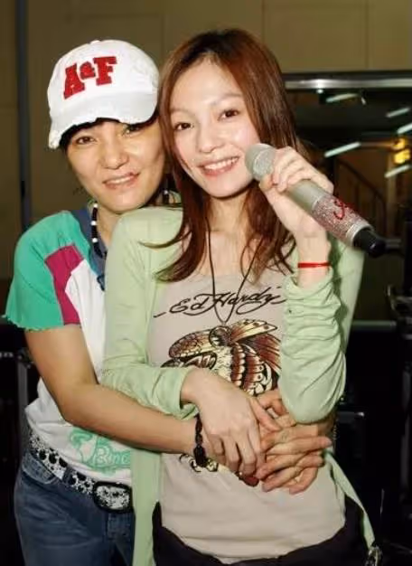 隱形富婆張韶涵?在海外多地買房,直言女人得有一個支撐,曾被親友背叛