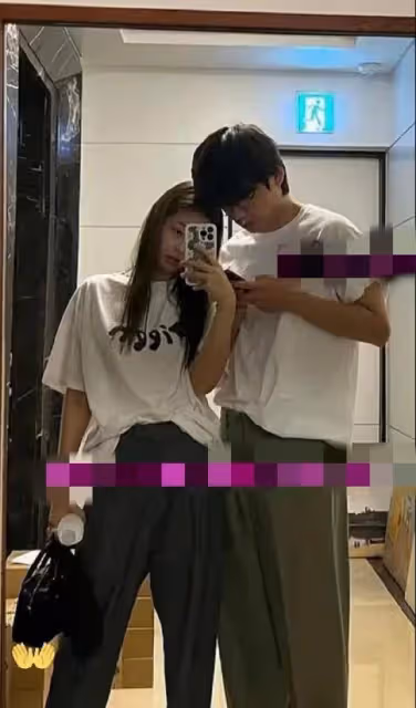 Jennie金泰亨新照再被曝光,持續撒糖,愛豆的戀愛卻難被祝福