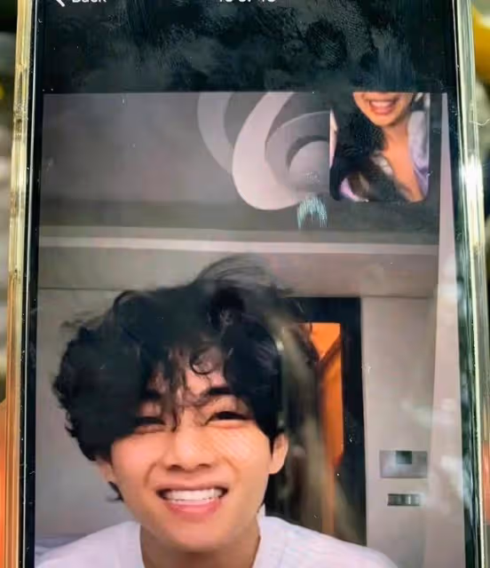 Jennie金泰亨新照再被曝光,持續撒糖,愛豆的戀愛卻難被祝福