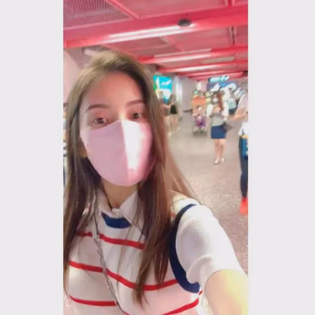 天王嫂方媛暑假帶女兒騎車 短T短裙大秀完美身材 網民贊少女味十足