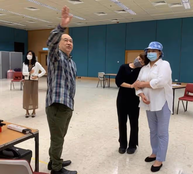 老戲骨黃淑儀移民加拿大,住獨棟別墅生活愜意,久違回國演舞台劇