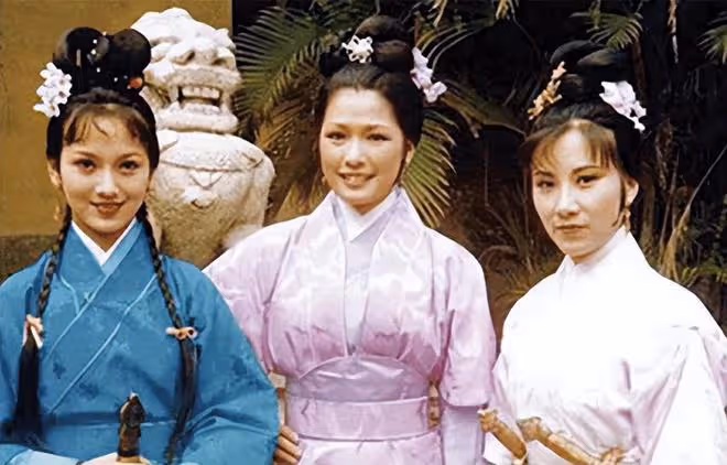 老戲骨黃淑儀移民加拿大,住獨棟別墅生活愜意,久違回國演舞台劇