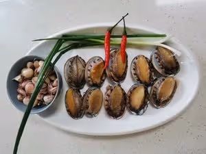蒜蓉蒸小鮑魚