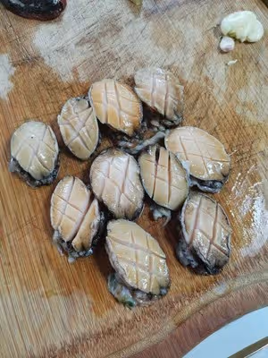 蒜蓉蒸小鮑魚