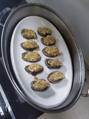 蒜蓉蒸小鮑魚