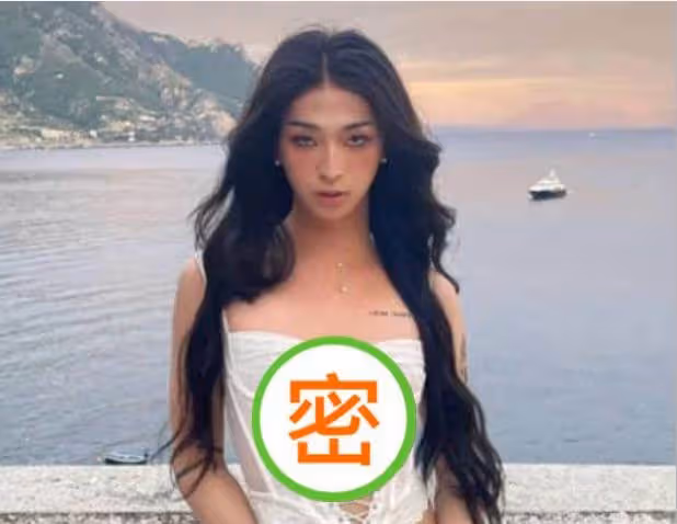 伊能靜20歲兒子近照曝光!穿白色露臍吊帶身姿嫵媚,化濃妝顏值不輸明星媽媽,網友:放飛自我不顧世俗眼光