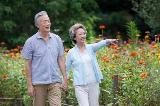 退休後一個人孤獨，58歲富婆找老伴：「可以給對方1套房」　但必須要「滿足我4個條件」不然想都別想