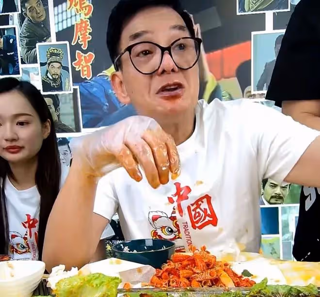 8位來內地養老的老港星：有人吃軟飯，有人沒工作，有人住農村
