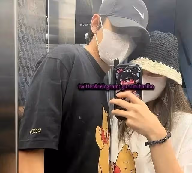 金泰亨Jennie疑似見父母?