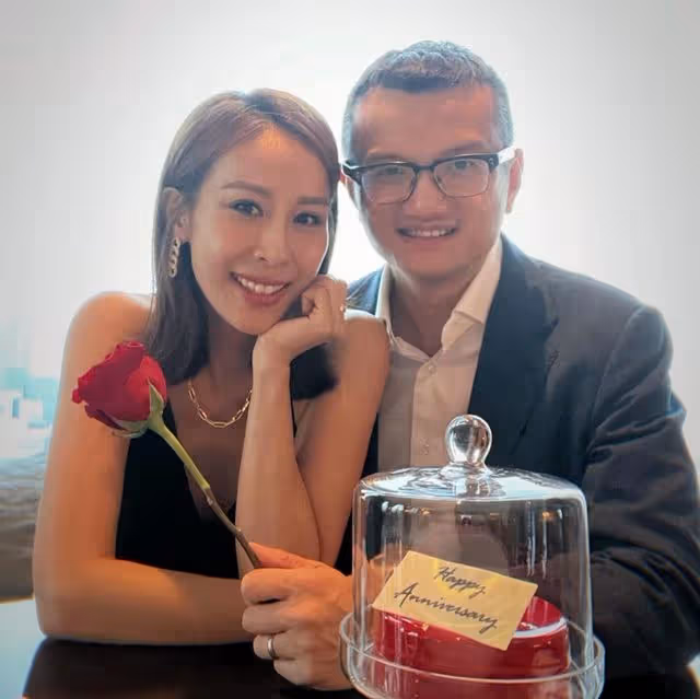 前五料港姐冠軍曬童年照慶生,圓臉胖嘟嘟,網友:雙下巴好可愛