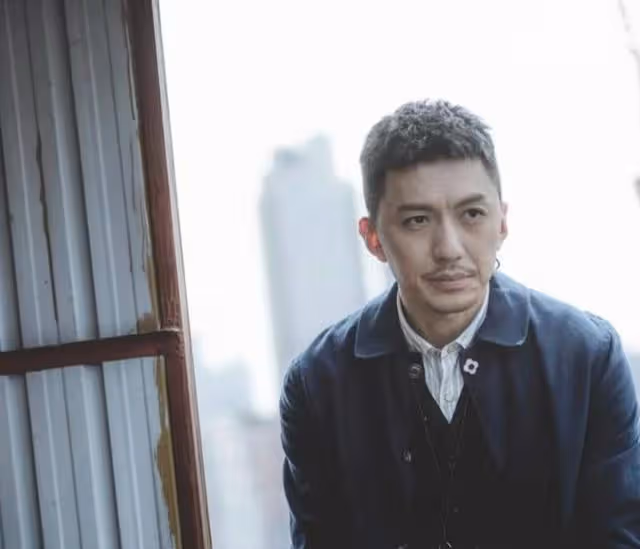 TVB男星遭網友攻擊外表老兼吃軟飯,小花太太護夫心切:是好男人