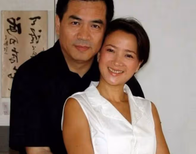 老戲骨廖京生娶何晴為二婚妻子,不離不棄照顧病妻?本人親自闢謠