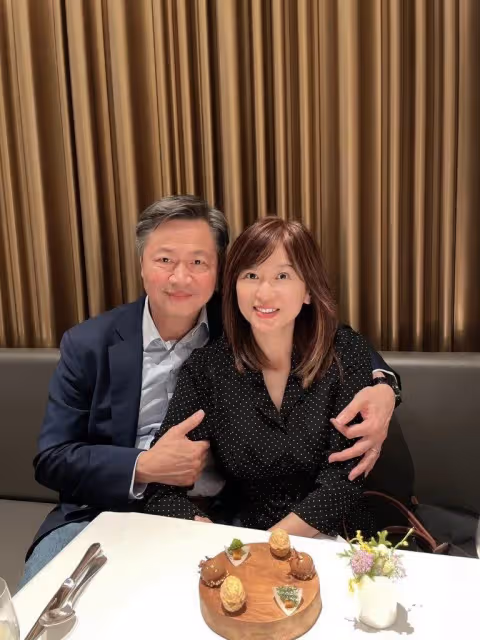 恭喜琴謙一生,中天主播周玉琴甜秀婚戒照,二婚嫁64歲名嘴求婚過程首公開,媽媽、孩子神助攻