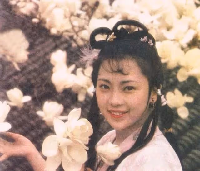 爸爸同樣是李連杰!前妻黃秋燕女兒「與現任利智女兒」現狀:有無「父愛的差距」一目了然