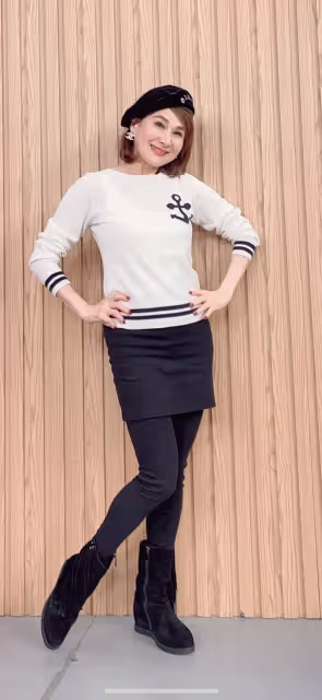48年前舊照曝光!向娃「早期到歌廳討生活」巧遇貴人 曬「清純側臉美照」對比66歲現況:一樣美❤️