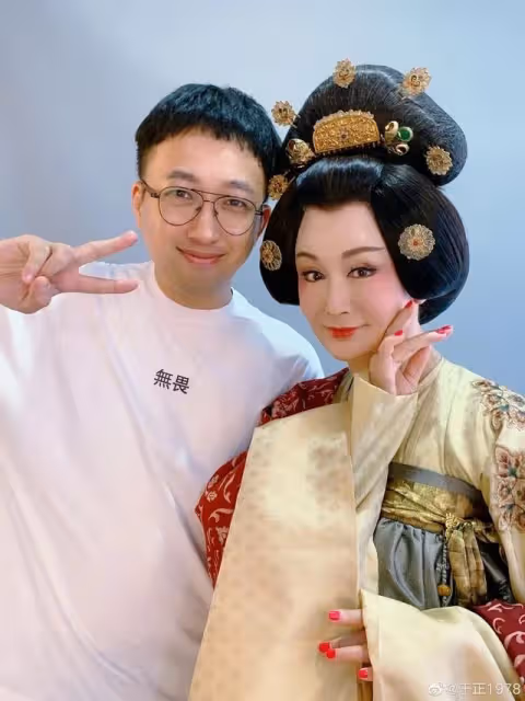 70歲潘迎紫復出!「凍齡神美顏」網驚呆 「古裝劇照曝光」近看皮膚…這太不科學了