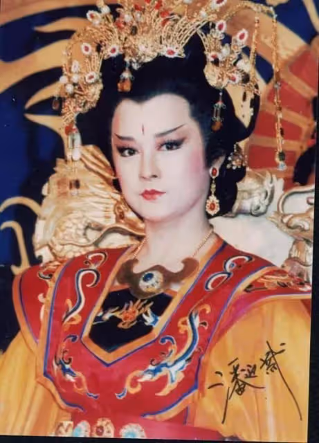70歲潘迎紫復出!「凍齡神美顏」網驚呆 「古裝劇照曝光」近看皮膚…這太不科學了