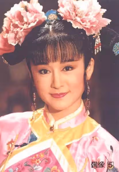 70歲潘迎紫復出!「凍齡神美顏」網驚呆 「古裝劇照曝光」近看皮膚…這太不科學了