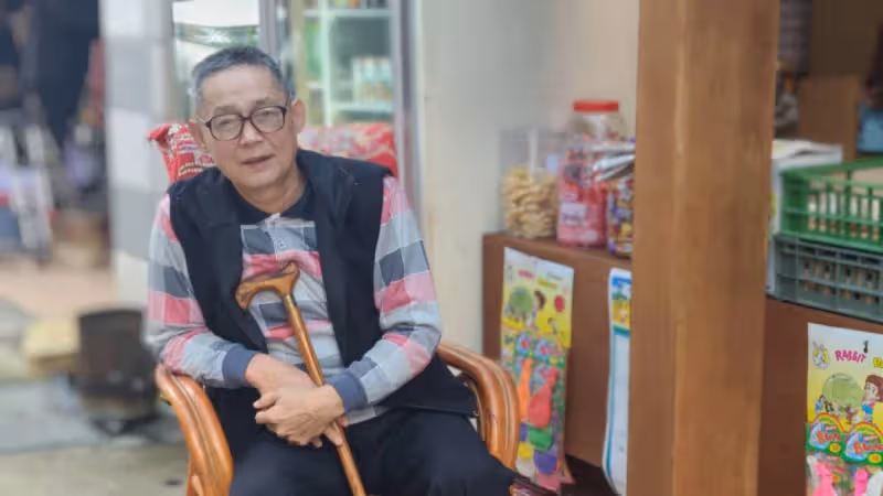 鄭平君熬30年「老薑首封影帝」和兒子簽同經紀公司「父子演差20歲兄弟」他讚:青出於藍更勝於藍