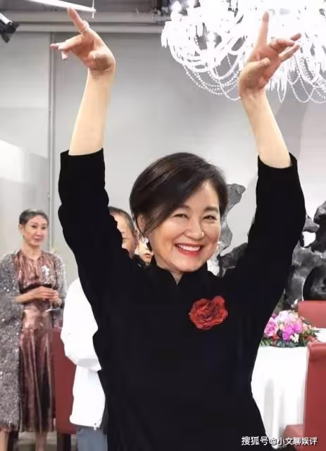 林青霞年輕時有多美？看了林青霞年輕時的舊照，網友直呼：愛了