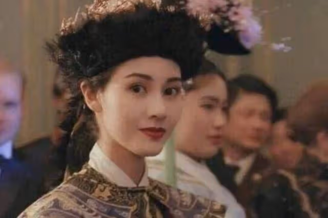 李嘉欣年輕時有多美？看了她年輕時的照片，我承認我戀愛了！