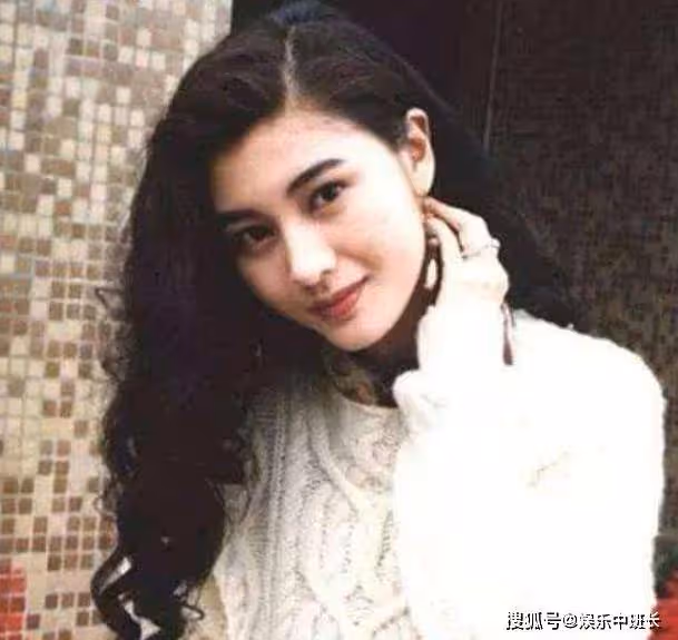 李嘉欣年輕時有多美？看了她年輕時的照片，我承認我戀愛了！
