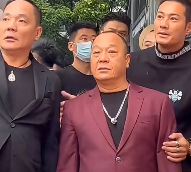 港星黃竣鋒深圳遇襲！被砍3刀急送醫縫百針，事發時多位藝人在場