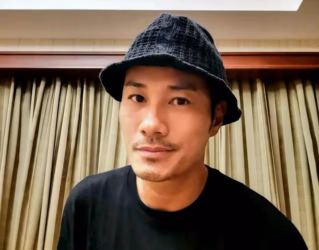 突發!香港知名男星遭陌生男子連砍三刀,送醫緊急手術縫合過百針