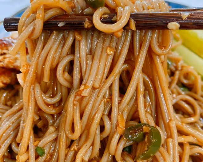 減脂-蕎麥麵的N種吃法-十分鐘搞定的荷包蛋悶蕎麥麵