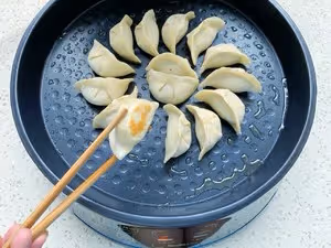 冰花煎餃