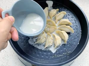 冰花煎餃