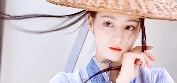 熱巴重回顏值巔峰，剪新劉海變身人間芭比，真是換劉海如換臉嗎？