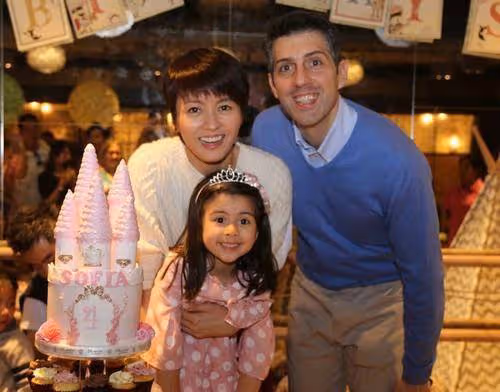 有種「顏值」叫梁詠琪女兒，才5歲混血基因就強大，比媽媽還驚艷