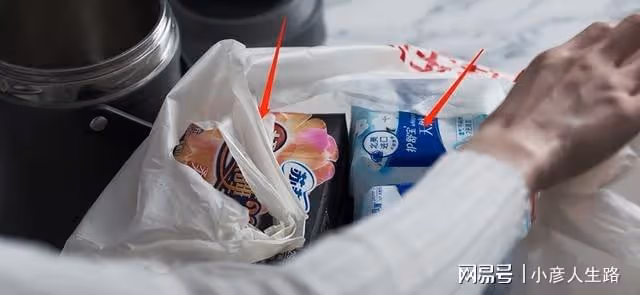 論植入,誰有《罰罪》這麼肆無忌憚?遍地廣告卻沒人反感