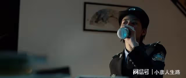 論植入，誰有《罰罪》這麼肆無忌憚？遍地廣告卻沒人反感