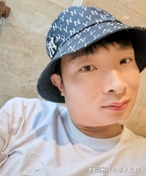 楊櫧策稱跟余秀華是「命中注定」，指責對方偷人偷心，網友：丟人