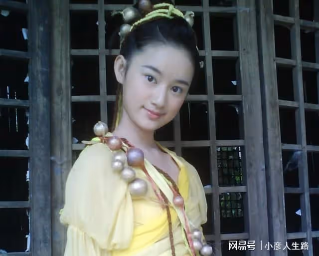 兩年前演瘋批,如今憑甜妹楊玲出圈,《冰雨火》郭曉婷好會選!