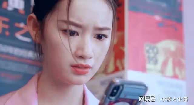 兩年前演瘋批,如今憑甜妹楊玲出圈,《冰雨火》郭曉婷好會選!