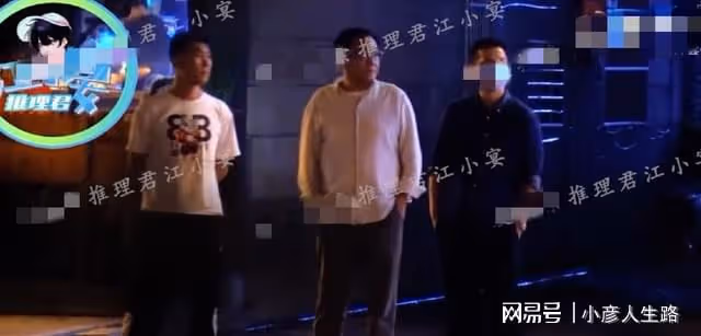 桃花朵朵開,楊冪跟爾東升深夜聚餐,網友熱議不斷!