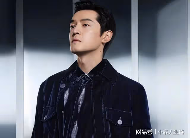 胡歌新身份曝光,分享母親抗癌29年經歷,他的婚姻是母親的心病