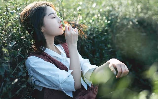 「結婚60年,一年一萬彩禮,多嗎」「不多,這是27歲我日結」