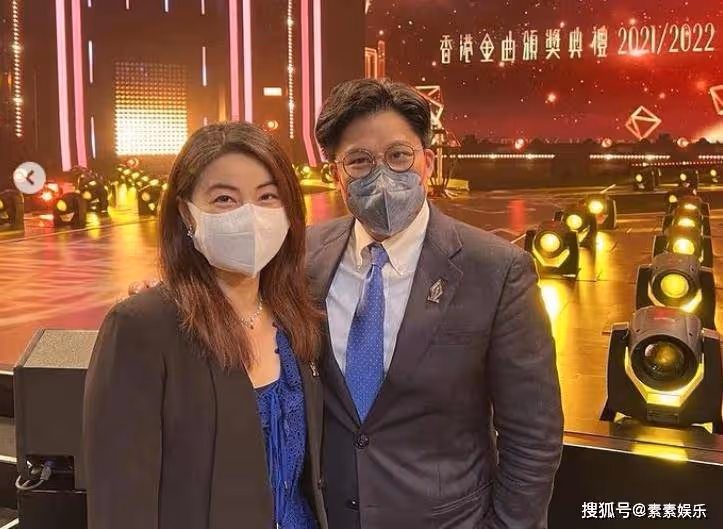郭晶晶再獲好評，霍啟剛事業進入正軌，感謝老婆做堅實的後盾