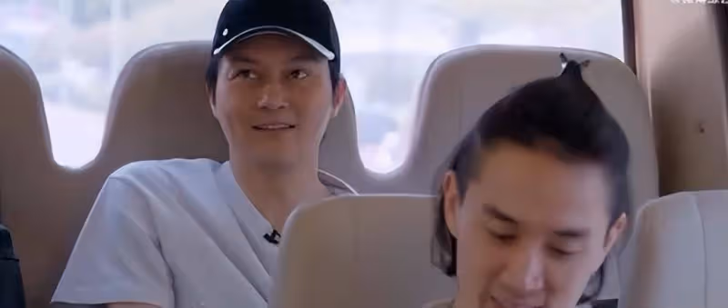 張智霖亮亮婚後生活，嬌生慣養的亮亮一見鍾情