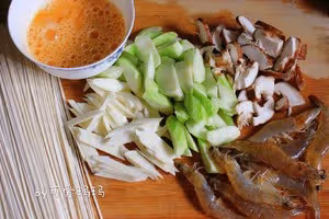 🍜絲瓜三鮮面｜適合夏天的鮮美掛麵