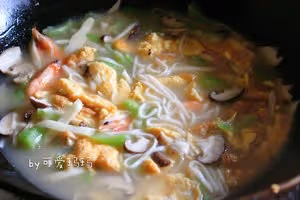 🍜絲瓜三鮮面｜適合夏天的鮮美掛麵