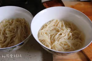 🍜絲瓜三鮮面｜適合夏天的鮮美掛麵